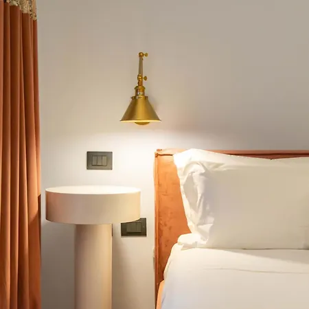 V-collection Solferino Milánó