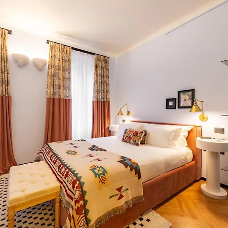 V-collection Solferino 3* Milánó