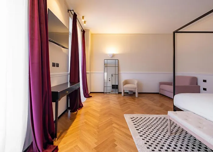 Гостевой дом V-collection Solferino 3*