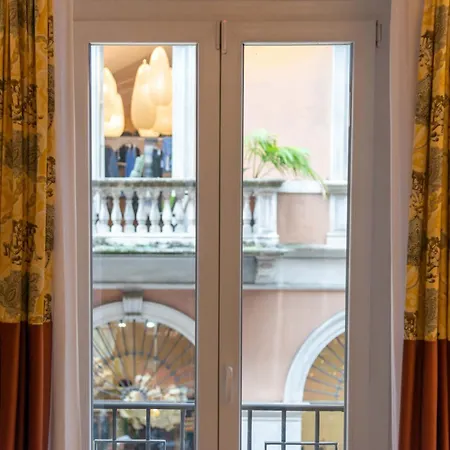 V-collection Solferino Mailand